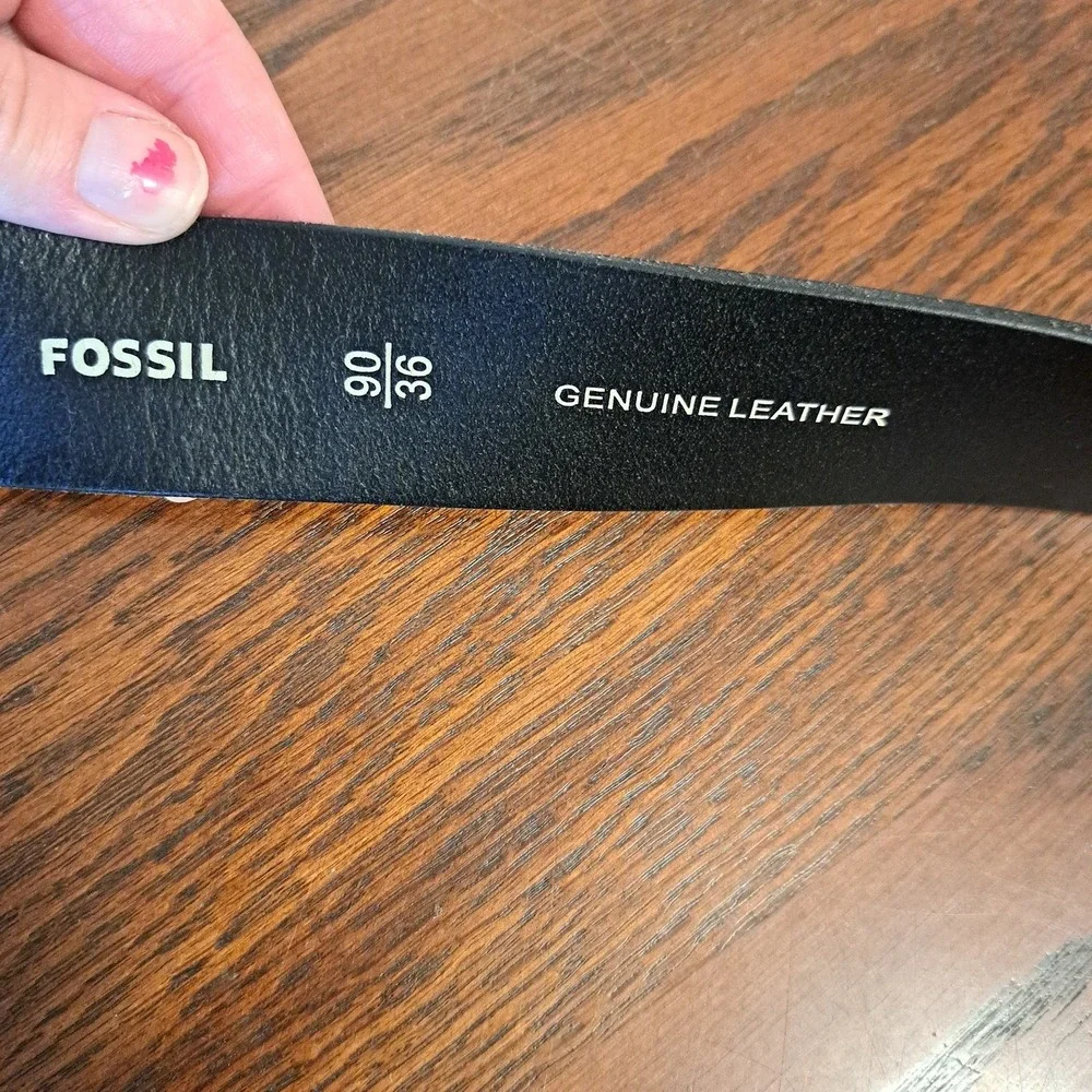 Fossil Mens Black Genuine Leather Belt Silver Buckle MB1361001 36